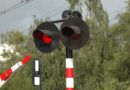Na trať u Kralup nad Vltavou sjelo auto, vlaky nejezdily Na trať u Kralup nad Vltavou sjelo auto, vlaky nejezdily