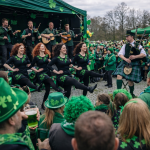 Mělník se chystá na oslavy svatého Patrika. Centrum města zaplní hudba, tanec i zelené pivo