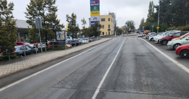 Na Mělníku začala uzavírka části Bezručovy ulice. Řidiče čekají objížďky až do konce července