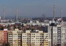Zápach, hluk i plameny. Obyvatele Kralup trápily problémy v rafinérii