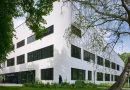 Poliklinika v Neratovicích: moderní zdravotnická architektura uprostřed zeleně Poliklinika v Neratovicích: moderní zdravotnická architektura uprostřed zeleně